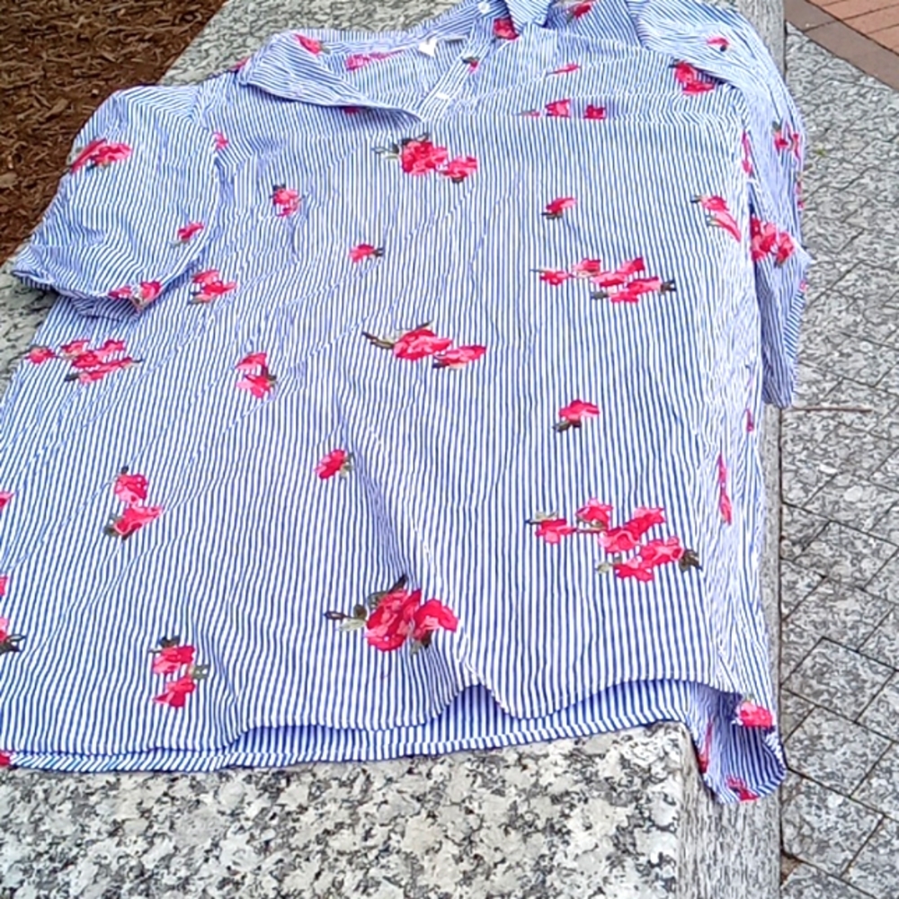 Striped blue and white shirt dress with rose detail size 1x